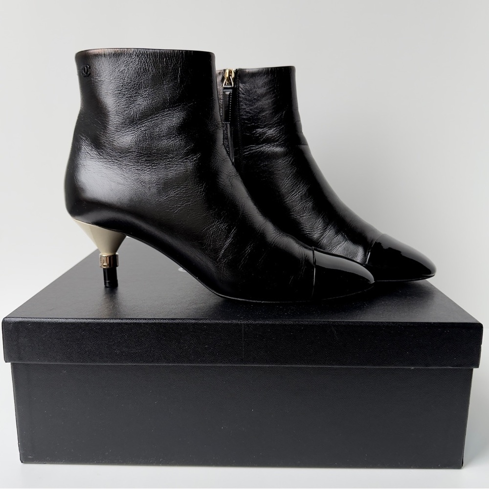 Chanel Elegant Black Ankle Boots, size Italy 38.5 US 8